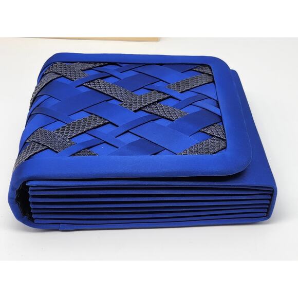 Vintage 1970s Cora Jacobs Electric Blue Satin Bag with Rope Strap - Picture 6 of 14